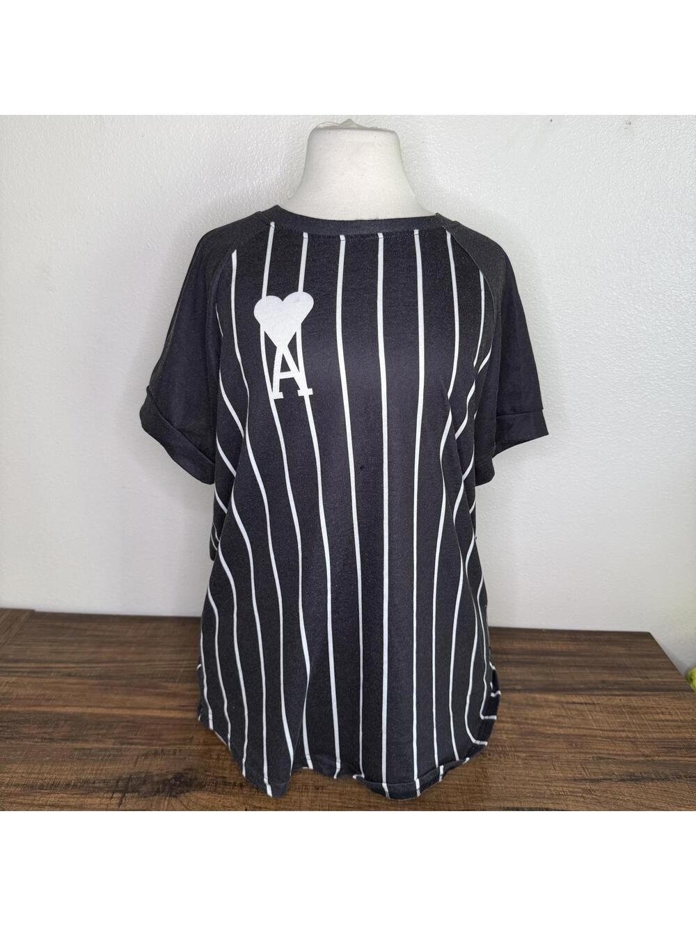 OrderPlus Black and White Pinstripe Short Sleeve Shirt Size Small